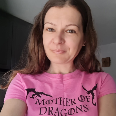Portret Mădălina Orian, președinta Asociației Zâne și Dragoni